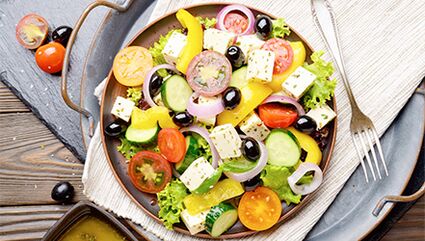 Ensaladas de verduras en la dieta mediterránea para quienes quieren adelgazar